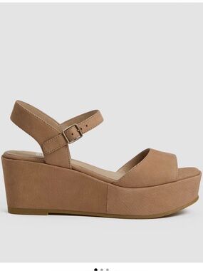 Eileen Fisher Tan Platform Wedge Sandals size 9